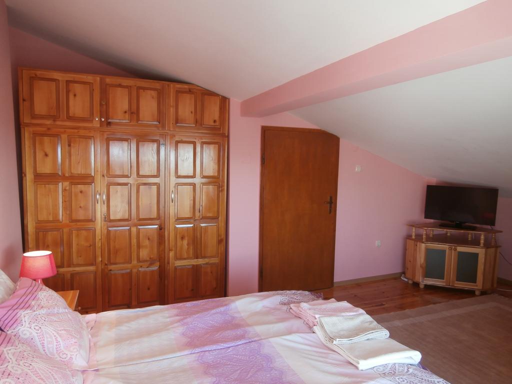 Apartments In House Silent Nature Sandanski Room photo